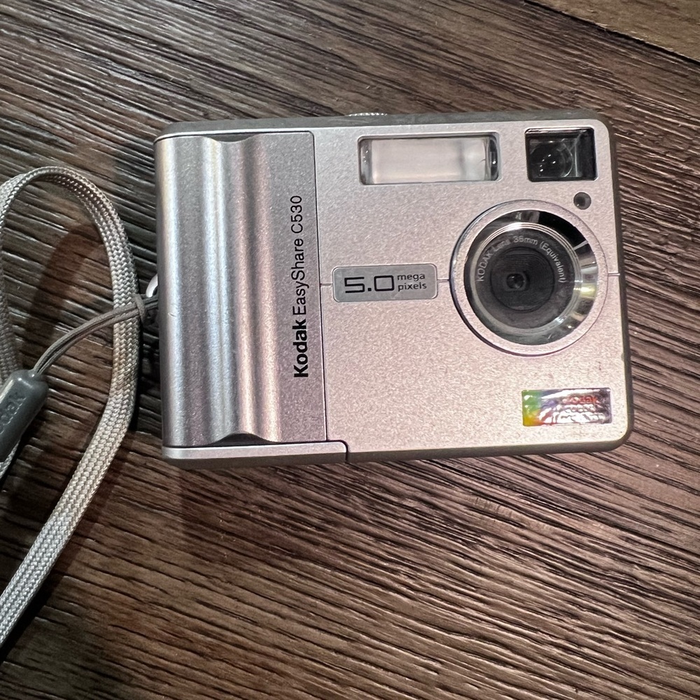 Camera - Picture 3 of 4